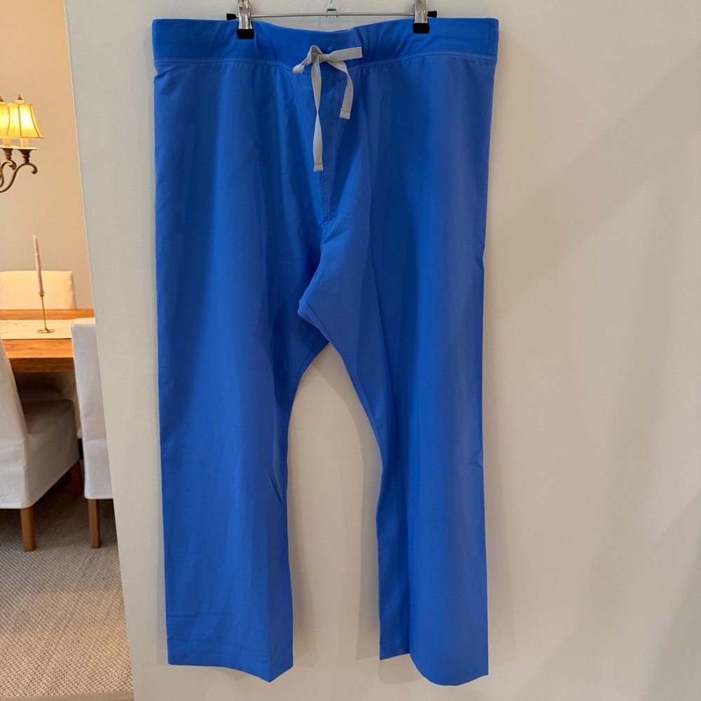 Figs - High Waisted Livingston Basic Scrub Pants NWT